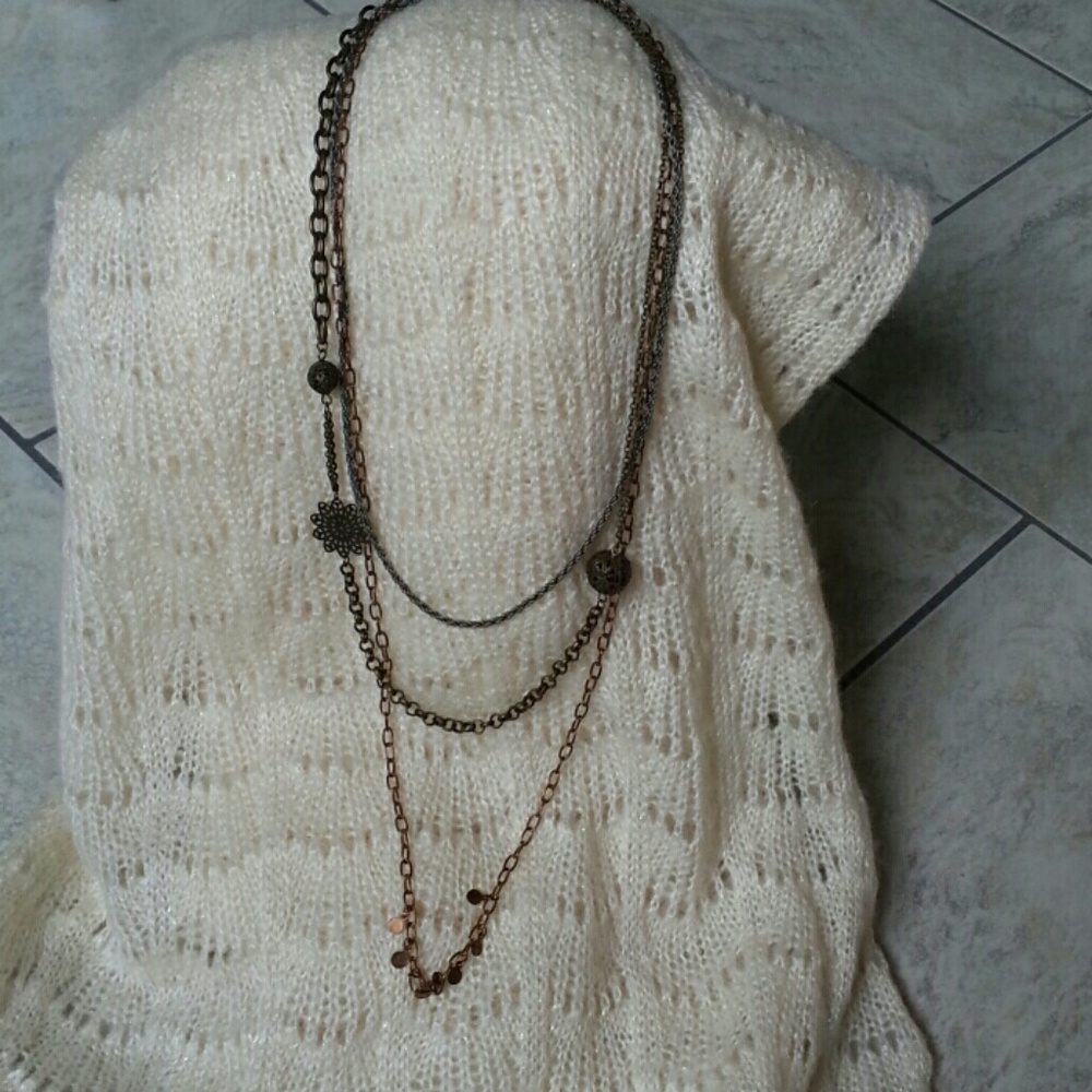 Multi layered string necklace - Picture 3 of 5